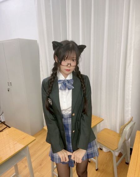 公交车揉捏大乳呻吟娇喘在线观看