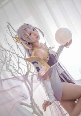 天降女子从二楼掉下来了人物樱花