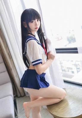 他解开女警的乳罩慢慢揉电影