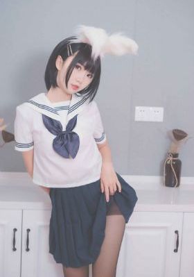 两乳房又高又大
